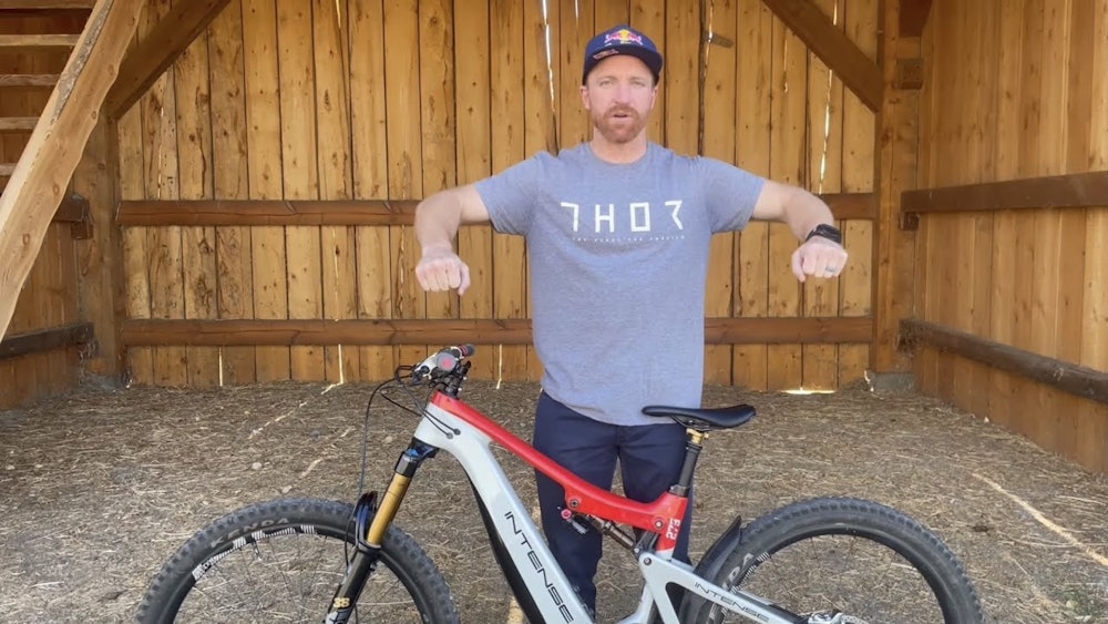 HOW-TO VIDEO: Handlebar Position | The Perfect Cockpit Set Up with Aaron Gwin
