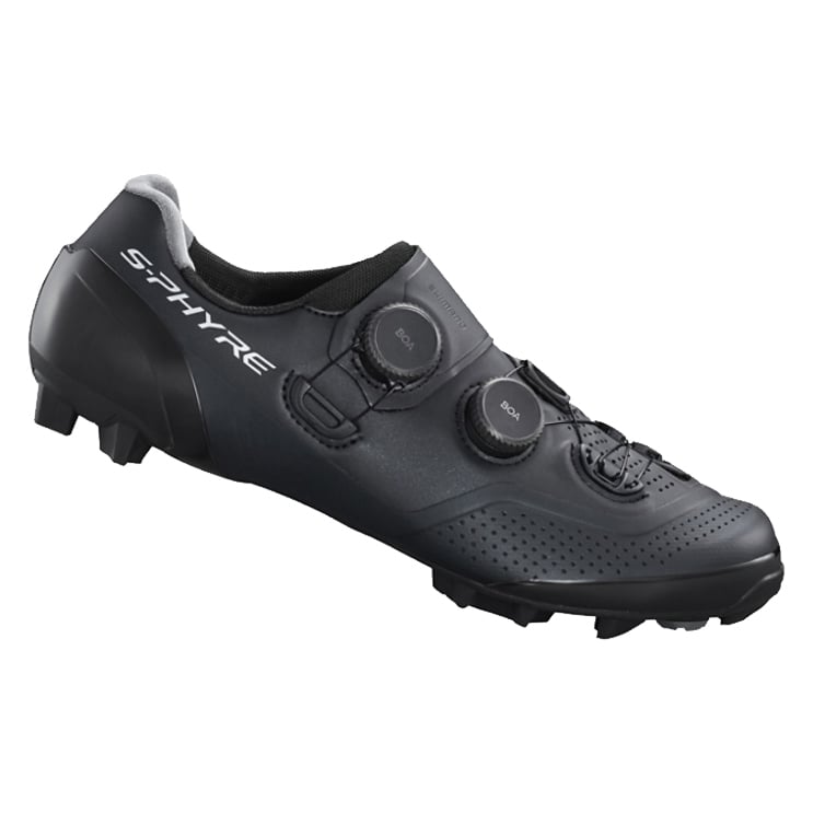 2 hole cycling discount shoes