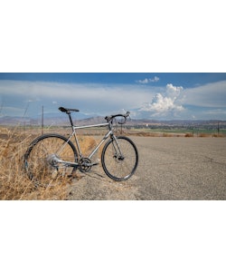 Marin Bikes | Nicasio 700c Bike 2022 | Gloss Silver/Gold | 47
