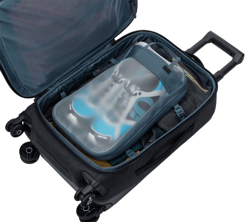 Thule Aion Carry On Spinner