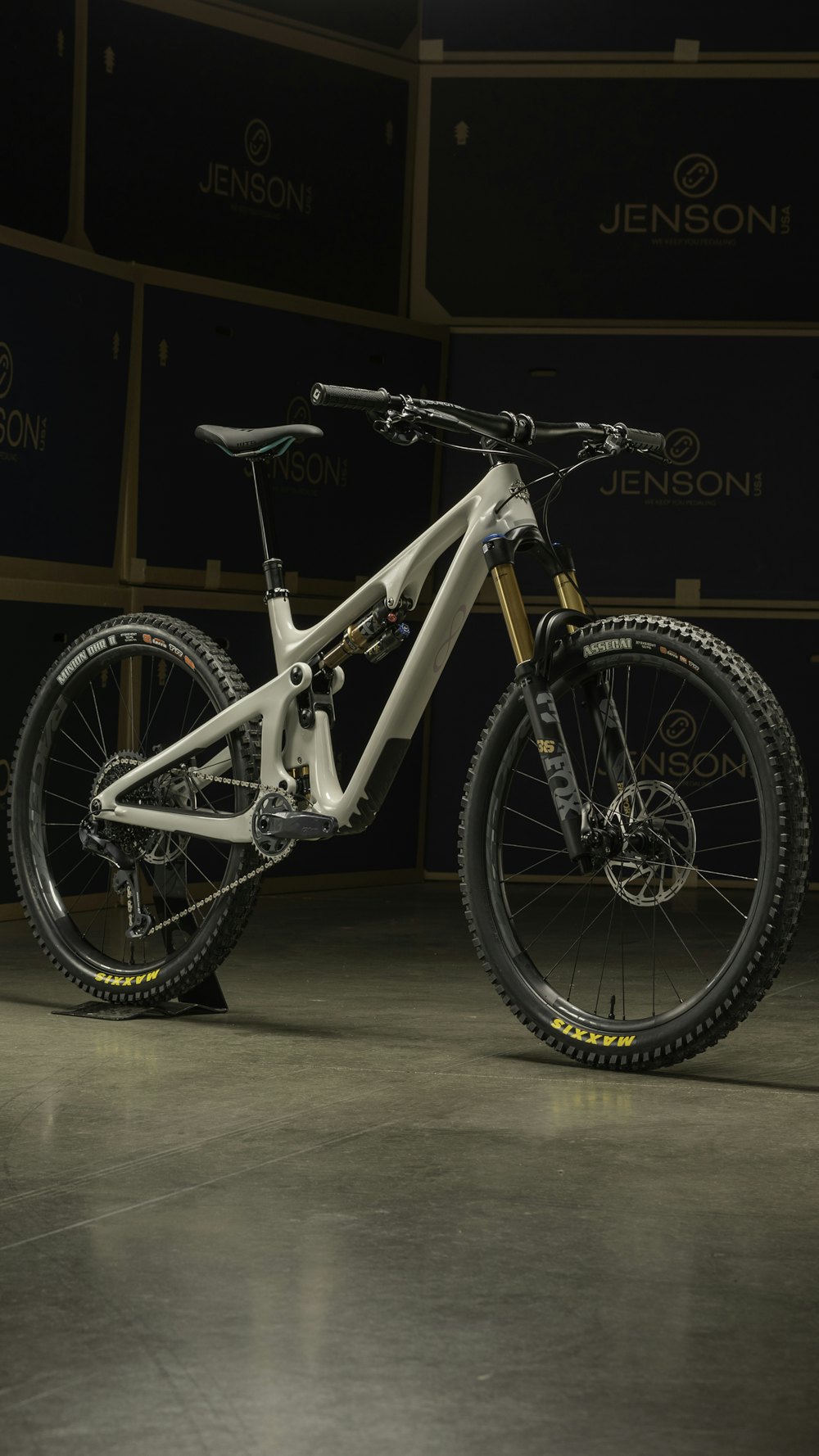 Yeti SB140 27.5 LRC2 Factory Bike 2023