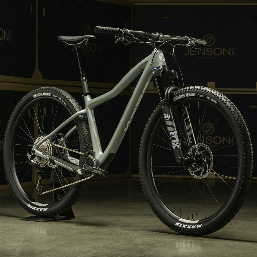 Ibis DV9 Deore Bike 2024