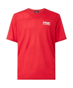 Oakley | Cascade Trail T-Shirt Men's | Size Medium in Red Line