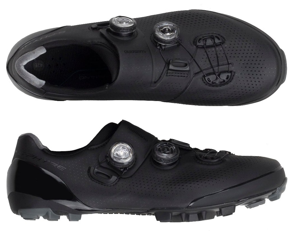 Blue Shimano SH-XC9 S-Phyre wide mountain bike clipless shoe with two BOA dials