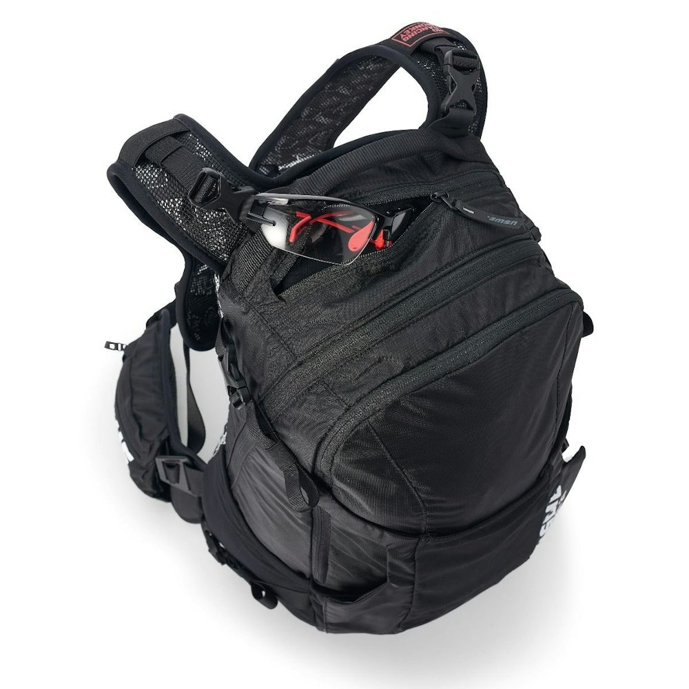 USWE SHRED 16 Hydration Pack